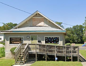 1032 Main St